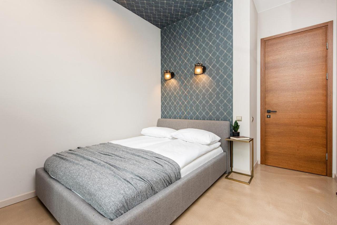 Cohost I 2bd Highrise Apt, W-balcony & Airconditioning, Great Views Apartment *