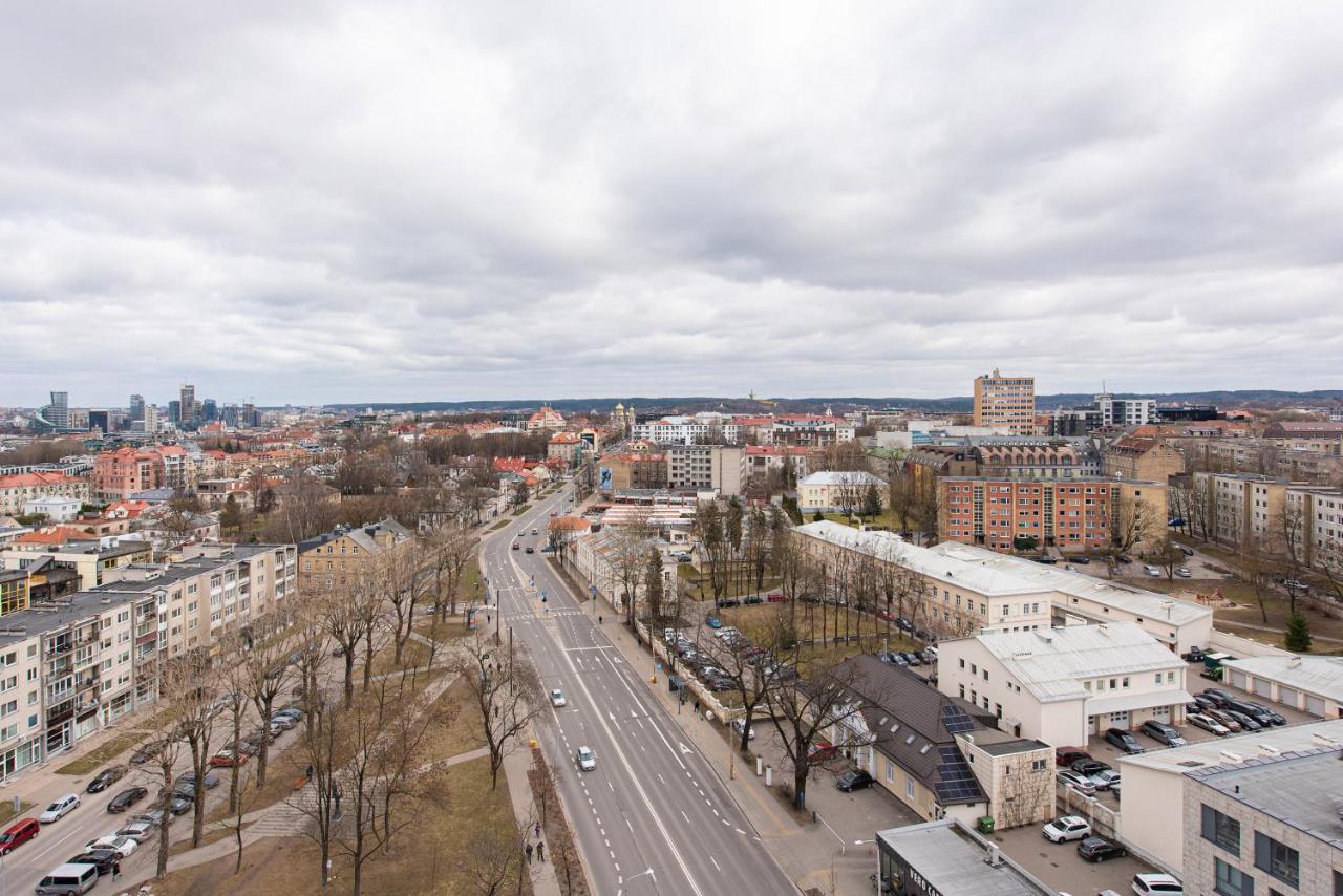 Cohost I 2bd Highrise Apt, W-balcony & Airconditioning, Great Views Apartment