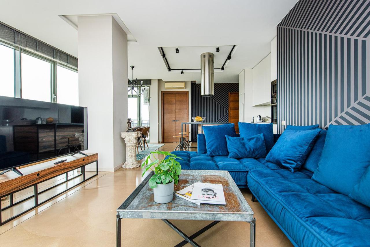 Cohost I 2bd Highrise Apt, W-balcony & Airconditioning, Great Views *